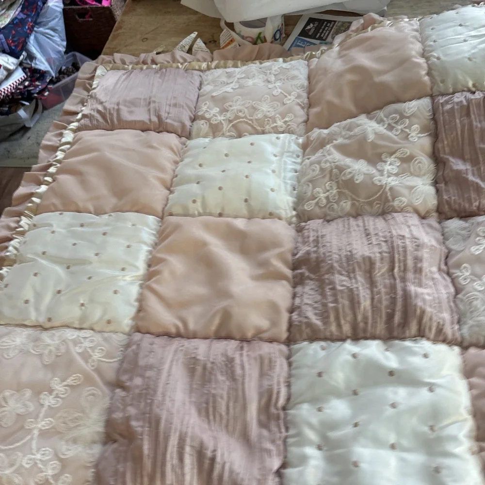 THE PEANUTSHELL Dusty Pink Gold Trim Patchwork Embroidery Lace Ruffle Baby Quilt